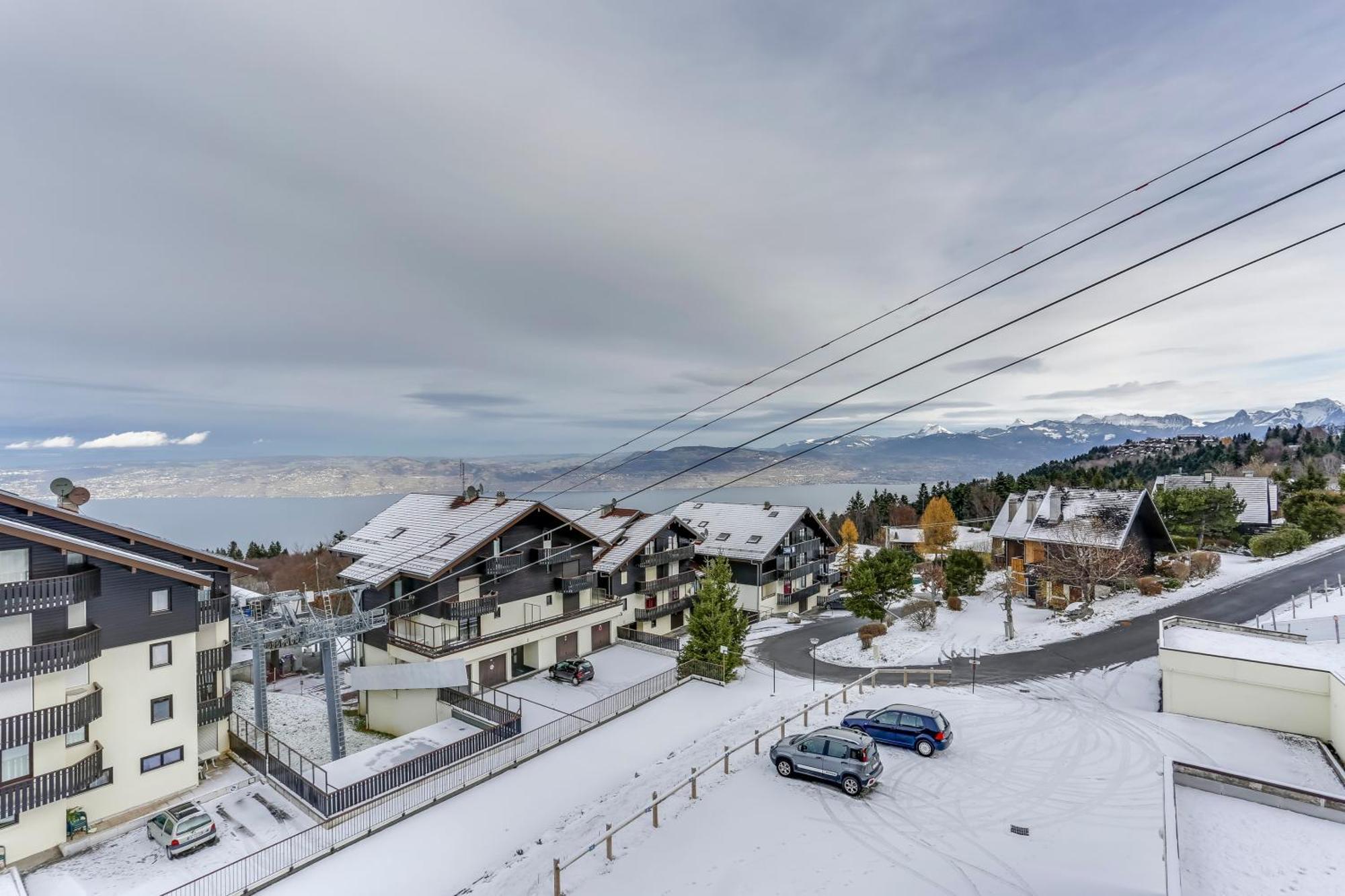 Appartement Cosy Avec Vue Sur Le Lac A Thollon Les Memises 35M² Exterior photo
